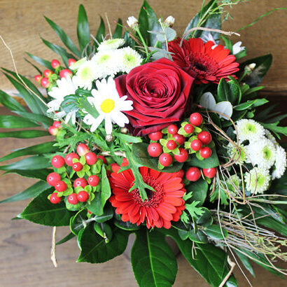 Bouquet with red/white flowers