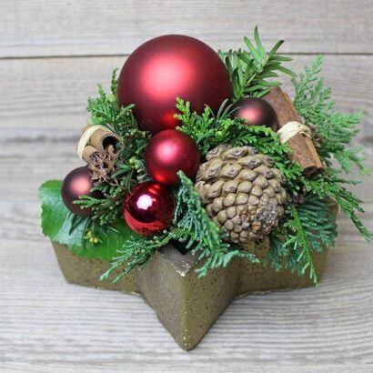 Small Advent arrangement in Star (Available in 4 colors)