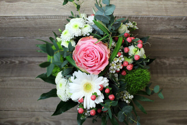 Elegant Bouquet Pink/White